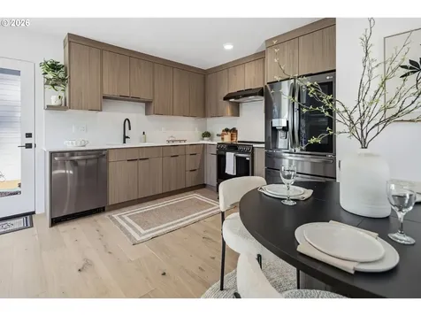 247 E Avenue Lake Oswego OR 97034