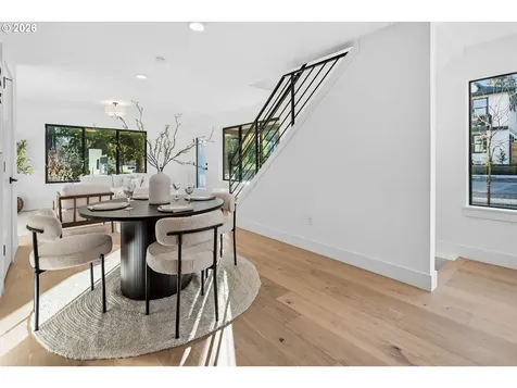 247 E Avenue Lake Oswego OR 97034