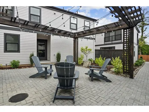 247 E Avenue Lake Oswego OR 97034