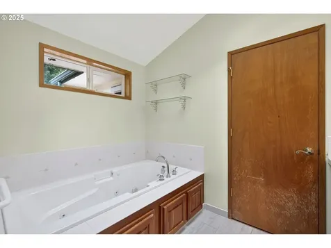 12649 SE Kelly Street Portland OR 97236