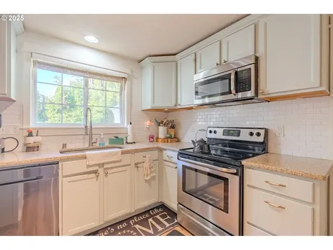 1016 NE 163rd Avenue Vancouver WA 98684