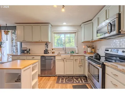1016 NE 163rd Avenue Vancouver WA 98684