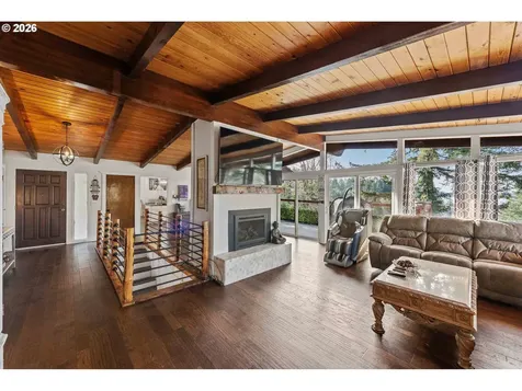 94532 Golf Course Lane North Bend OR 97459
