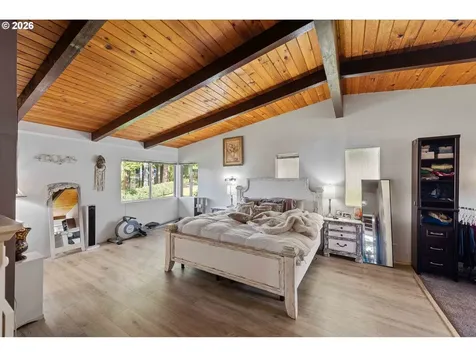 94532 Golf Course Lane North Bend OR 97459