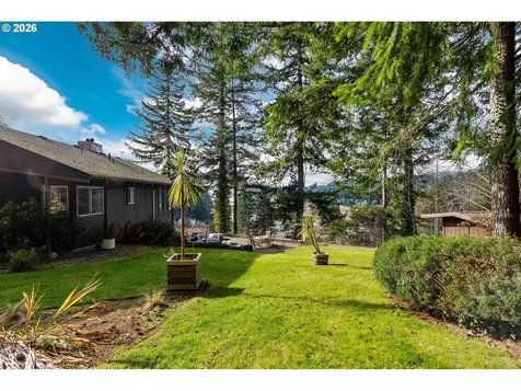 94532 Golf Course Lane North Bend OR 97459