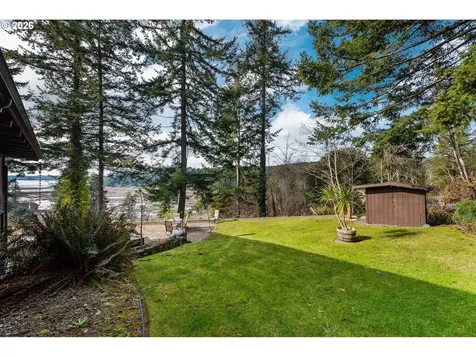 94532 Golf Course Lane North Bend OR 97459