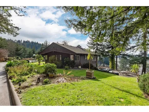 94532 Golf Course Lane North Bend OR 97459
