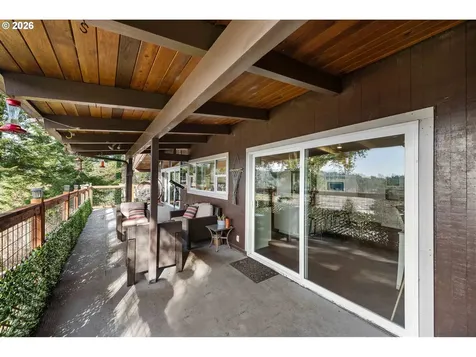 94532 Golf Course Lane North Bend OR 97459