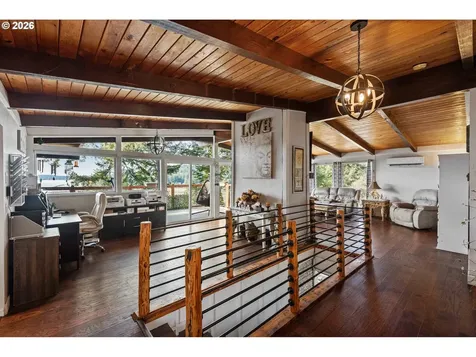 94532 Golf Course Lane North Bend OR 97459