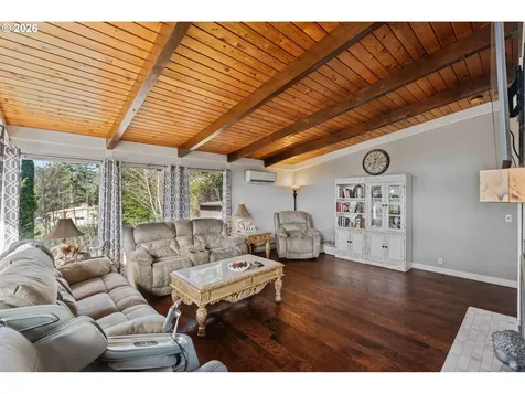 94532 Golf Course Lane North Bend OR 97459