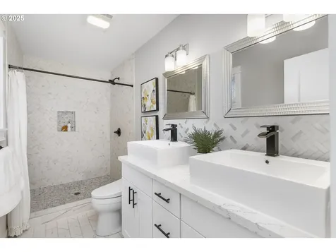 3817 NE 11th Avenue Portland OR 97212