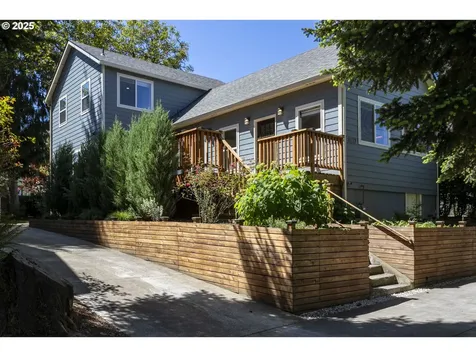 3817 NE 11th Avenue Portland OR 97212