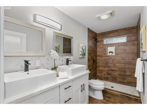 3817 NE 11th Avenue Portland OR 97212