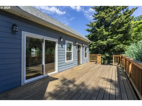 3817 NE 11th Avenue Portland OR 97212