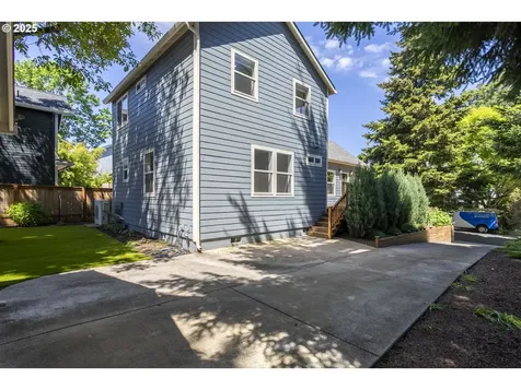 3817 NE 11th Avenue Portland OR 97212