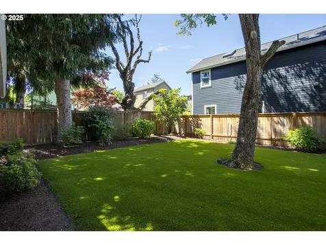 3817 NE 11th Avenue Portland OR 97212