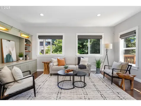 3817 NE 11th Avenue Portland OR 97212