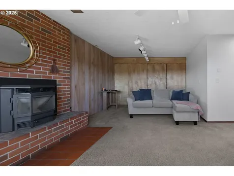 378 NE Shafford Street Estacada OR 97023