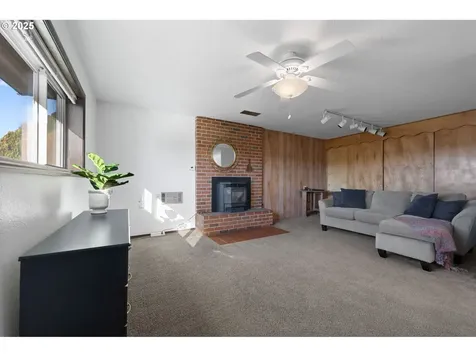 378 NE Shafford Street Estacada OR 97023