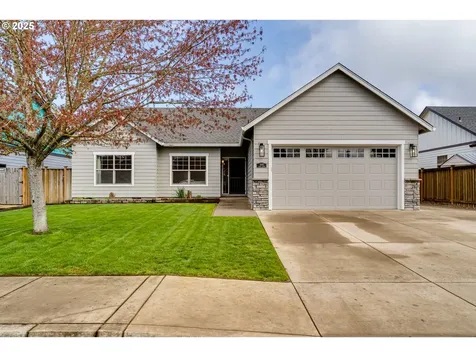 1082 Kaylee Avenue Junction City OR 97448