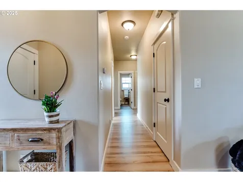 1082 Kaylee Avenue Junction City OR 97448