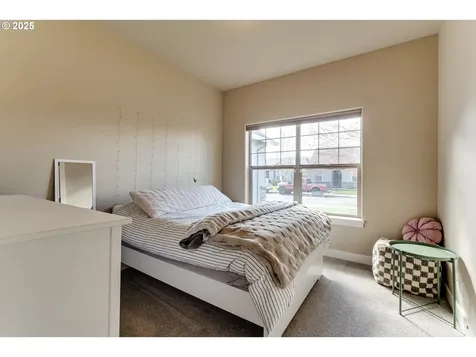 1082 Kaylee Avenue Junction City OR 97448