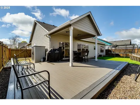 1082 Kaylee Avenue Junction City OR 97448