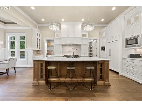 13710 Knaus Road Lake Oswego OR 97034