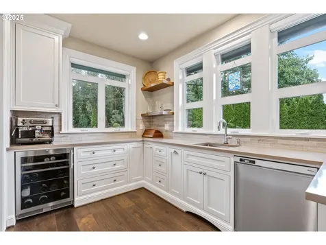 13710 Knaus Road Lake Oswego OR 97034