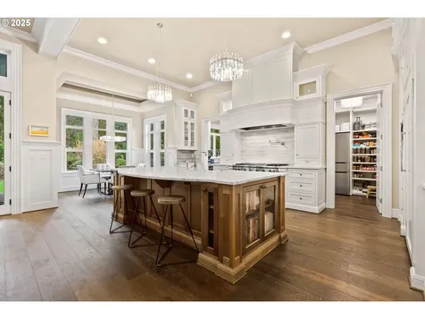 13710 Knaus Road Lake Oswego OR 97034