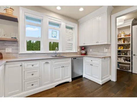 13710 Knaus Road Lake Oswego OR 97034