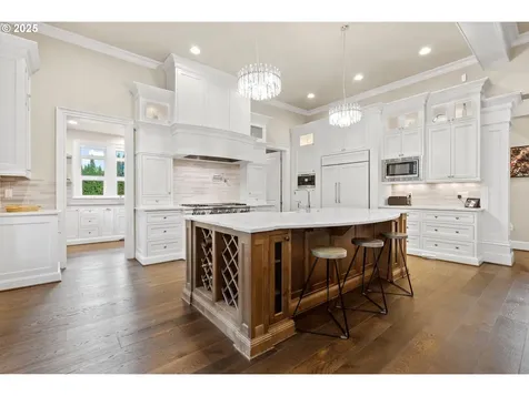13710 Knaus Road Lake Oswego OR 97034