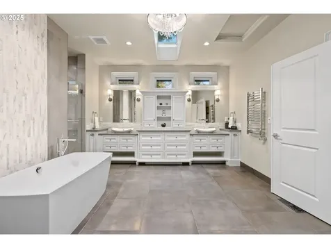13710 Knaus Road Lake Oswego OR 97034