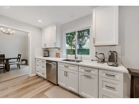 1121 SW 208th Place Beaverton OR 97003