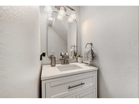 1121 SW 208th Place Beaverton OR 97003