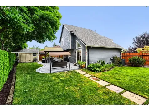 1121 SW 208th Place Beaverton OR 97003