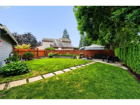 1121 SW 208th Place Beaverton OR 97003