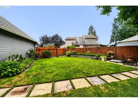 1121 SW 208th Place Beaverton OR 97003