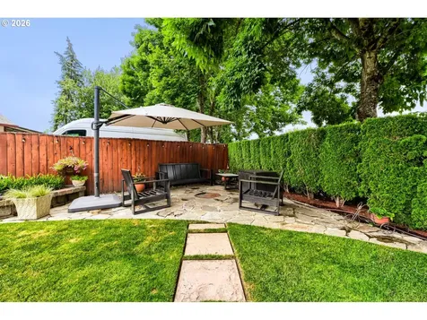1121 SW 208th Place Beaverton OR 97003