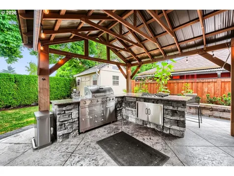 1121 SW 208th Place Beaverton OR 97003