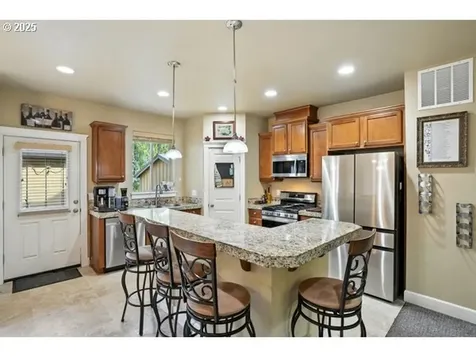 136 NE 76th Street Vancouver WA 98665