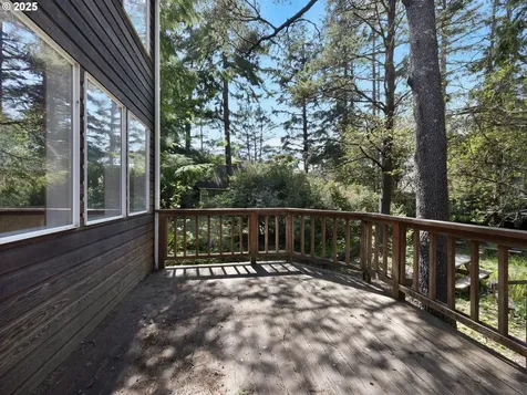 511 1st Street Manzanita OR 97130