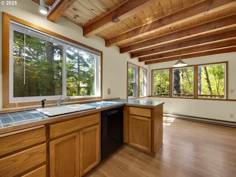 511 1st Street Manzanita OR 97130