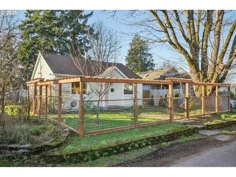 311 NE 92nd Place Portland OR 97220