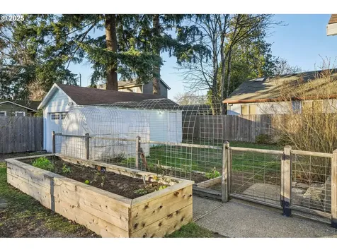 311 NE 92nd Place Portland OR 97220