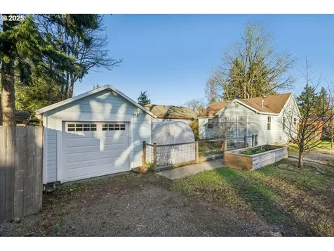 311 NE 92nd Place Portland OR 97220