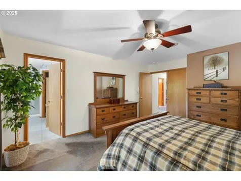 1082 57th Street Washougal WA 98671