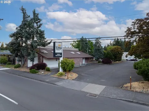 10711 NE Halsey Street Portland OR 97220