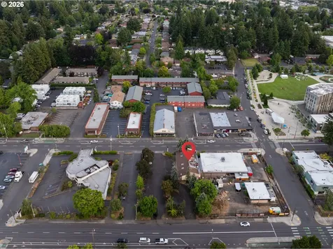 10711 NE Halsey Street Portland OR 97220