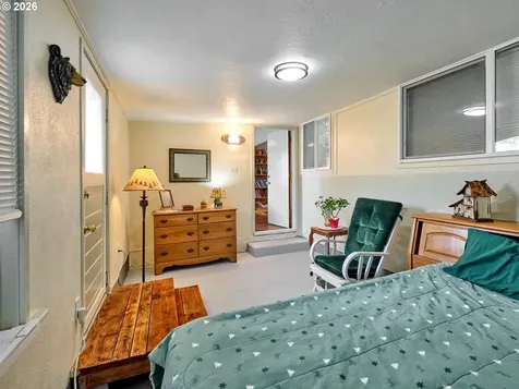 1215 Stanfield Road Woodburn OR 97071